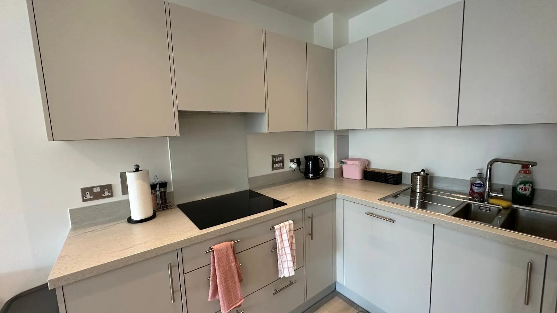 Κάμπινγκ Cozy, Luxury Spacious Room In Shared Apartment Thamesmead  Ηνωμένο Βασίλειο
